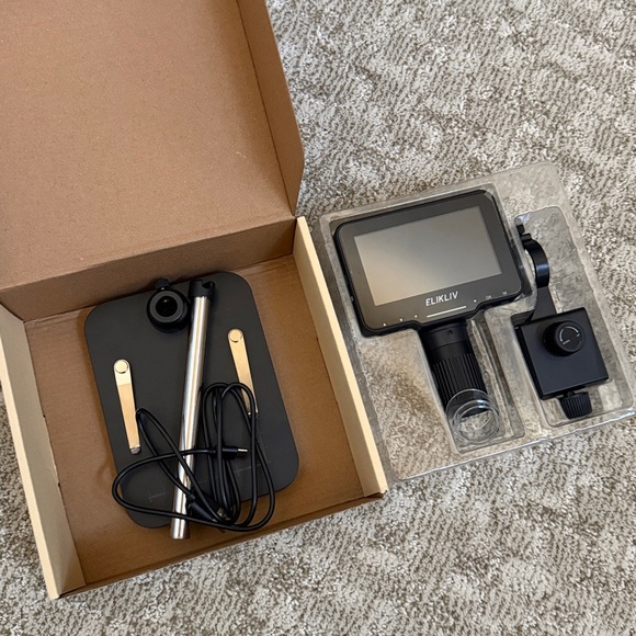 Elikliv Microscope LCD Digital 1000x with 8 Adjustable LED Lights—EDM4 4.3-Inch - Picture 4 of 9